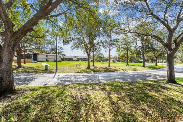 6495 E Chasewood Dr #E, Jupiter, Florida 33458, image 2