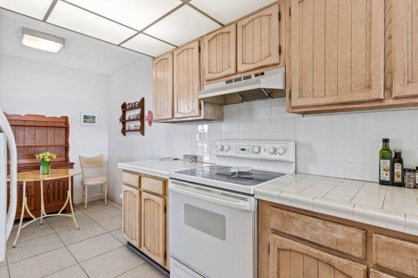 Boca Bayou, 13 Royal Palm Way #6020, Boca Raton, Florida 33432, image 2