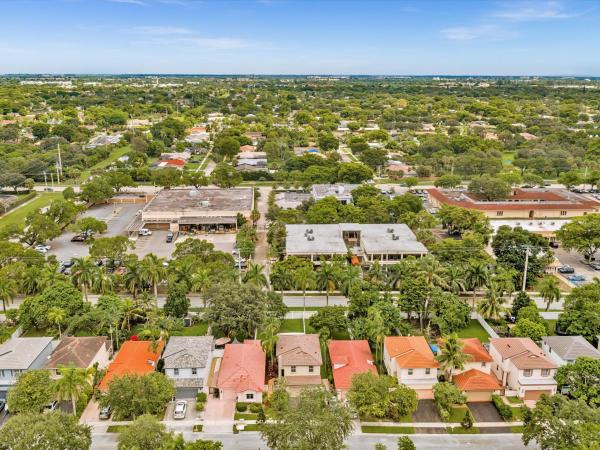 Lakes Of Newport, 7549 NW 3rd Ct, Plantation, Florida 33317, image 2