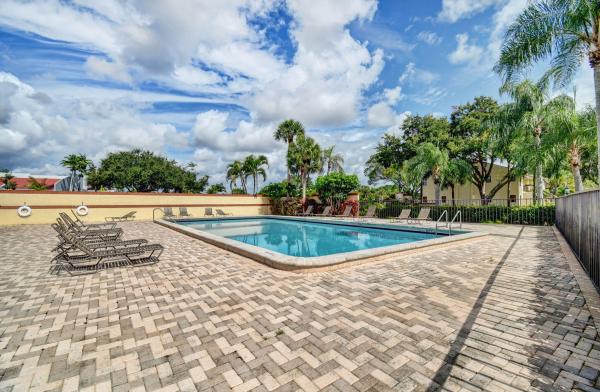 Kensington Walk, 21943 Remsen Ter #207, Boca Raton, Florida 33433, image 2