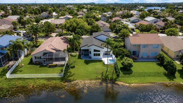 Crystal Bay At Silver Lakes, 261 SW 178th Way, Pembroke Pines, Florida 33029, image 2