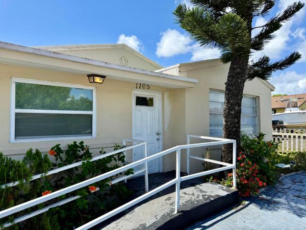 Pleasant Heights, 1105 W 34th St, Riviera Beach, Florida 33404, image 1