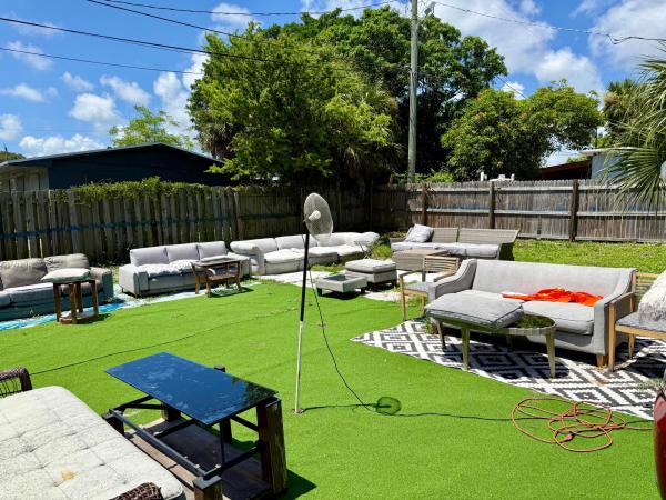 Pleasant Heights, 1105 W 34th St, Riviera Beach, Florida 33404, image 2