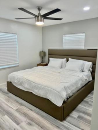 200 NE 56th St, Oakland Park, Florida 33334, image 1