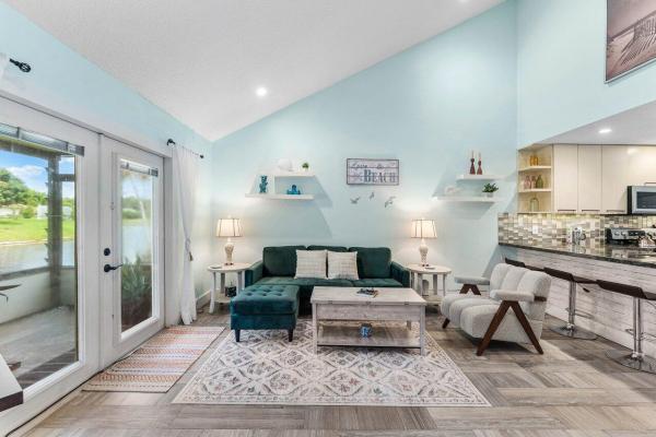 Woodstream, 18577 Woodstream Dr, Boca Raton, Florida 33498, image 2