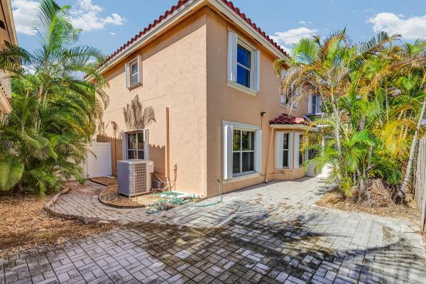 Hidden Lake, 10820 Buttonwood Lake Dr, Boca Raton, Florida 33498, image 3