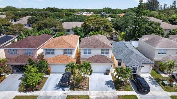 4131 Eastridge Cir, Deerfield Beach, Florida 33064, image 3