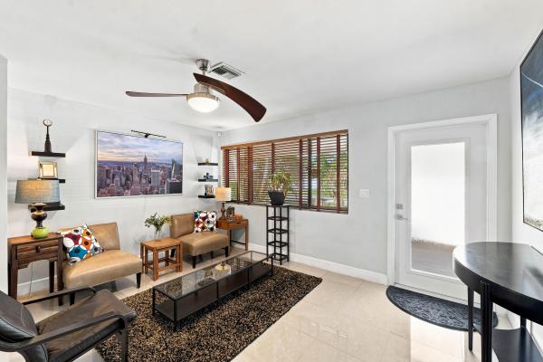 Twin Lakes South, 4110 NW 16th Ave, Oakland Park, Florida 33309, image 1