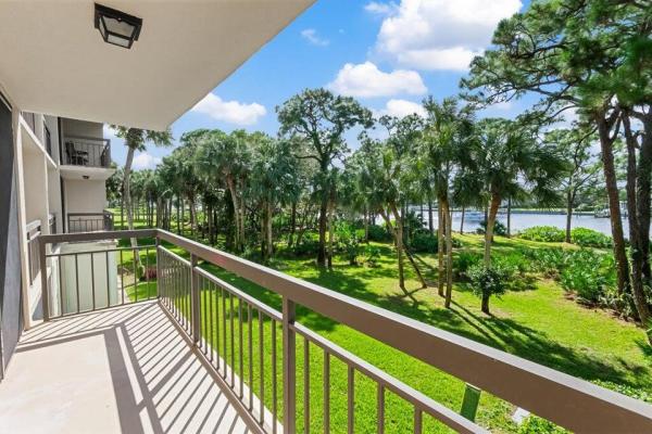 The Marina At The Bluffs, 2101 Marina Isle Way #203, Jupiter, Florida 33477, image 2