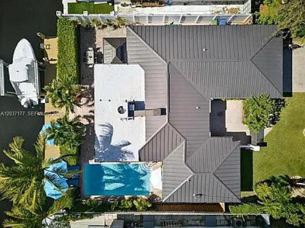 Middle River Manor, 2125 NE 17th Ter, Wilton Manors, Florida 33305, image 2