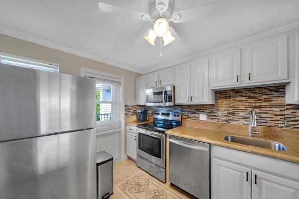 Palm-Aire Country Club 3, 2901 S Palm Aire Dr #609, Pompano Beach, Florida 33069, image 2