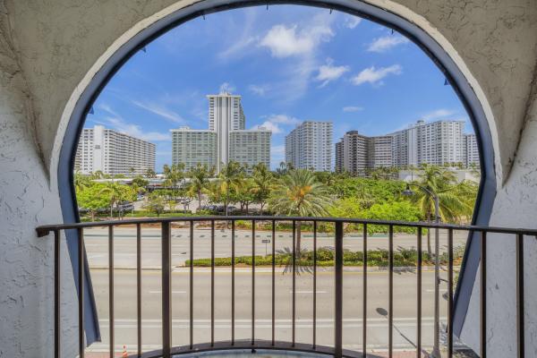 Top Of The Mile South, 3909 N Ocean Blvd #401, Fort Lauderdale, Florida 33308, image 2