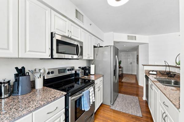 The Mark On Brickell, 1155 NW Brickell Bay Dr #2802, Miami, Florida 33131, image 1