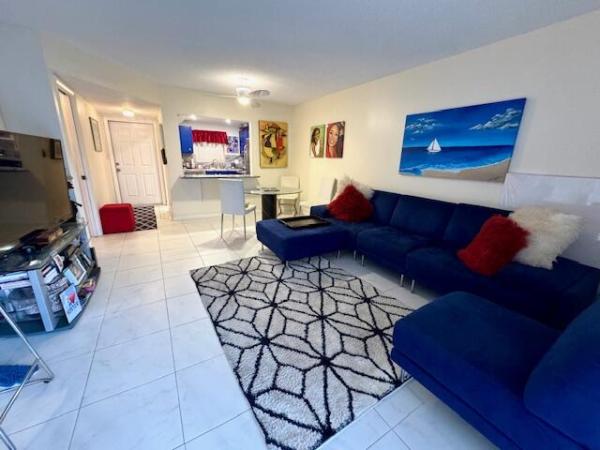 610 Tennis Club Dr #105, Wilton Manors, Florida 33311, image 2