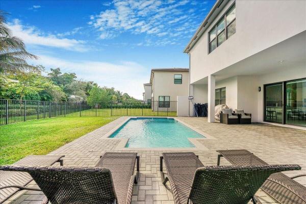 Lotus, 17496 Sparkling River Rd, Boca Raton, Florida 33496, image 3