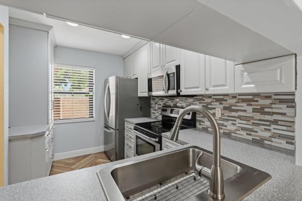 Sunrise Manor South, 10927 NW 29th Ct, Sunrise, Florida 33322, image 3