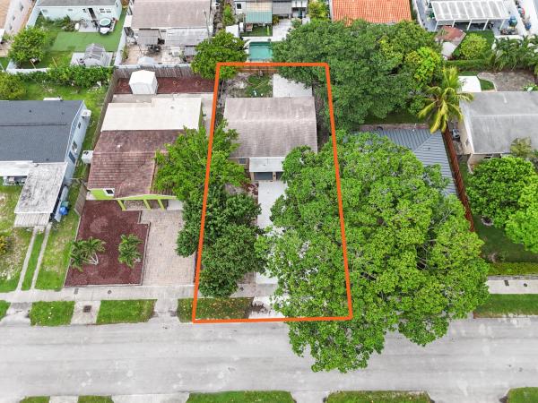 North Andrews Terrace, 5249 NE 4th Ter, Oakland Park, Florida 33334, image 1
