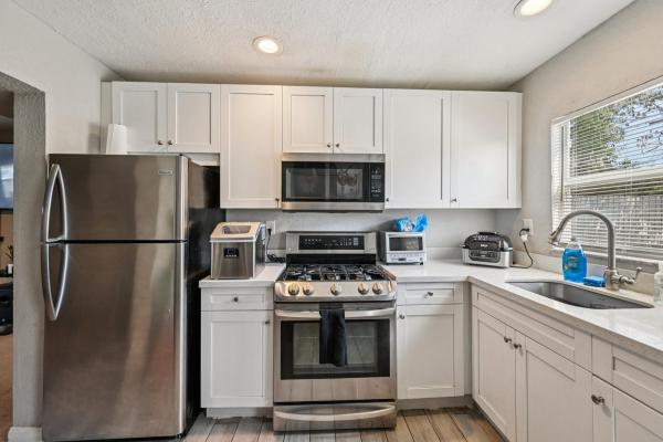 Bunker Hill, 924 Mcintosh St, West Palm Beach, Florida 33405, image 3