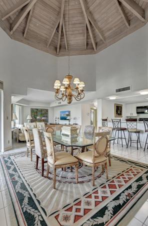 Mizner Court, 100 SE 5th Ave #PH-4, Boca Raton, Florida 33432, image 3