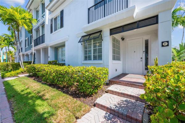 Pineapple Grove Village, 240 NE 2nd St #6-F, Delray Beach, Florida 33444, image 3
