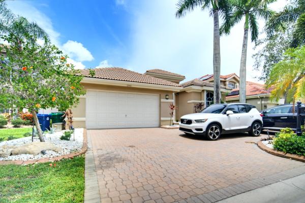 L'Hermitage At Heron Bay, 12461 NW 63rd St, Coral Springs, Florida 33076, image 2