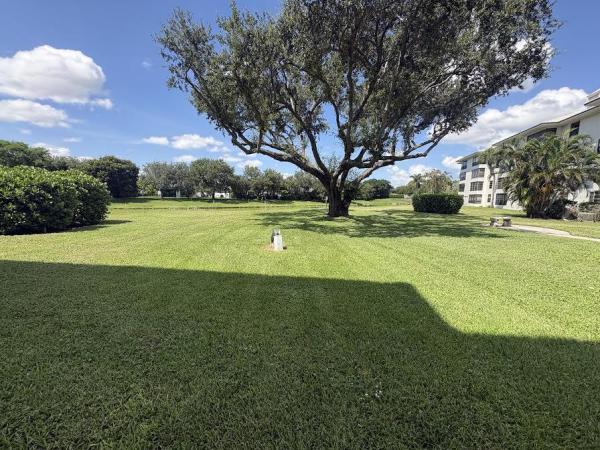 Whitehall, 3540 Whitehall Dr #105, West Palm Beach, Florida 33401, image 3