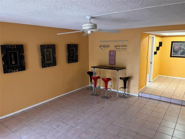 International Village At Inverrary, 3690 Inverrary Dr #2C, Lauderhill, Florida 33319, image 2