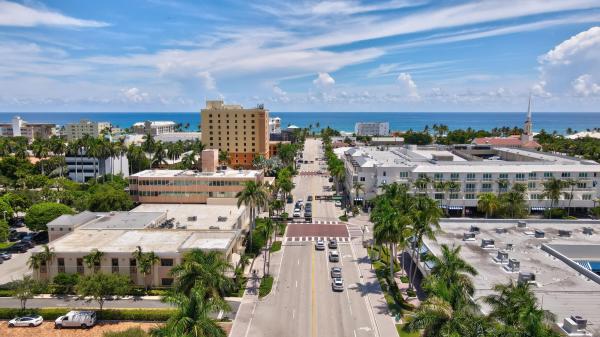 Pineapple Grove Village, 260 NE 3rd St #4-D, Delray Beach, Florida 33444, image 2