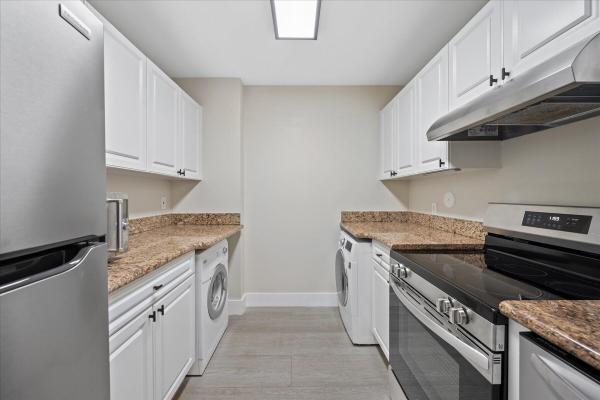 Arissa Place, 2020 Greenview Shores Blvd #102, Wellington, Florida 33414, image 3