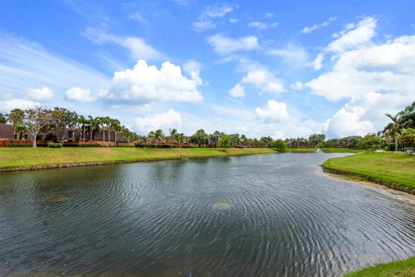 The Lakes At The Bluffs, 1916 19th Ct, Jupiter, Florida 33477, image 3