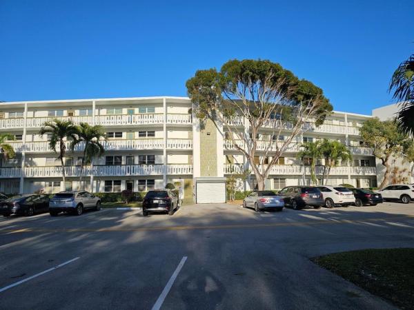 4015 Lyndhurst I, Deerfield Beach, Florida 33442, image 2