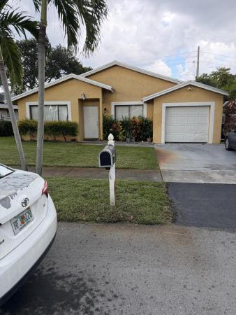 Oakwood At Springtree, 9616 NW 49th St, Sunrise, Florida 33351, image 3