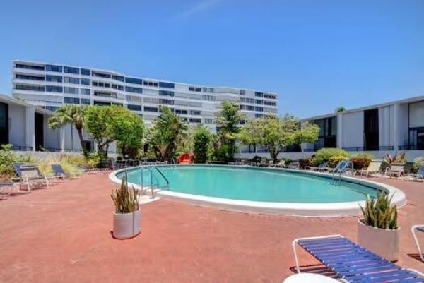 Mayfair House, 3589 S Ocean Blvd #37, South Palm Beach, Florida 33480, image 3