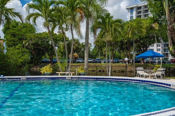 Manor Grove Village, 1920 NE 1st Ter #212H, Wilton Manors, Florida 33305, image 2