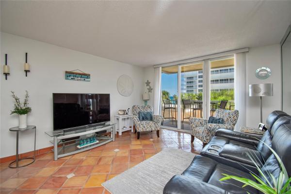 Le Chateau Royal, 3540 S Ocean Blvd #303, Palm Beach, Florida 33480, image 2