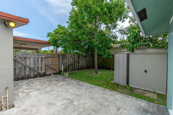 Rolling Green Ridge, 2831 N Seacrest Blvd, Boynton Beach, Florida 33435, image 1