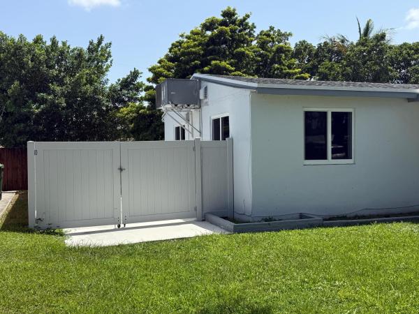 Sunset Park, 637 SW 2nd St, Hallandale Beach, Florida 33009, image 1
