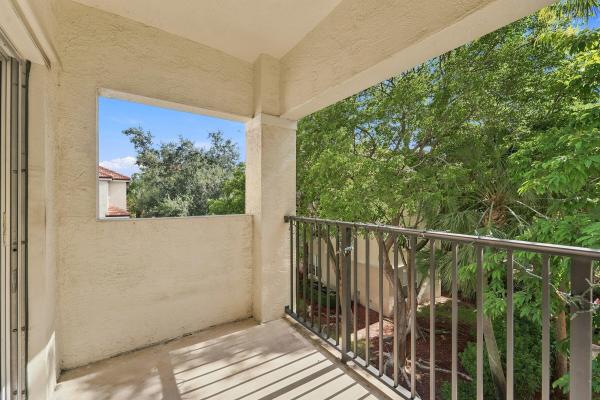 Poinciana Place, 5940 W Sample Rd #308, Coral Springs, Florida 33067, image 3