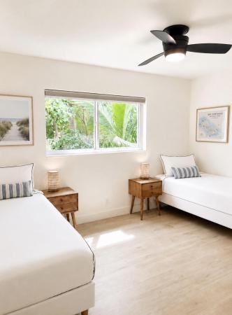 Campus Heights, 921 NW 7th St, Boca Raton, Florida 33486, image 1