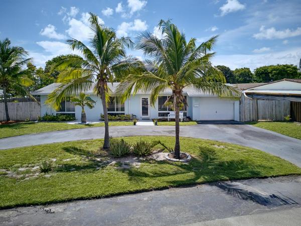 Fairlawn, 1419 SE 1st Way, Deerfield Beach, Florida 33441, image 2