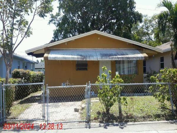 Liberia, 2236 Raleigh St, Hollywood, Florida 33020, image 1