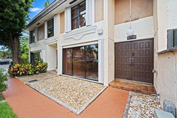 Leeward Point, 16470 NE 27th Pl #35, North Miami Beach, Florida 33160, image 3
