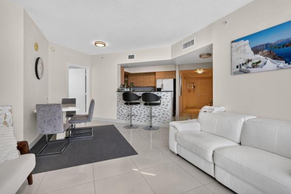 La Perla, 16699 Collins Ave #3509, Sunny Isles Beach, Florida 33160, image 1