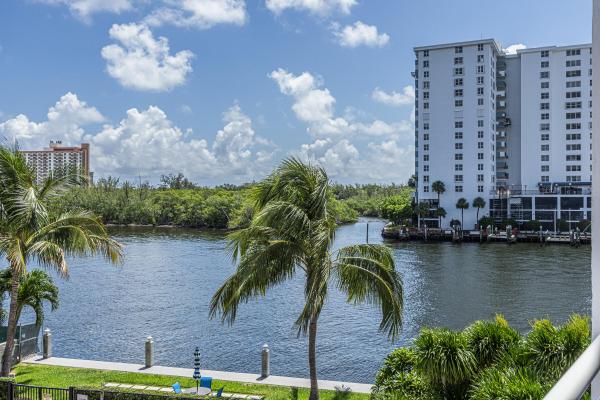 Sunrise Tower, 888 Intracoastal Dr #3D, Fort Lauderdale, Florida 33304, image 1