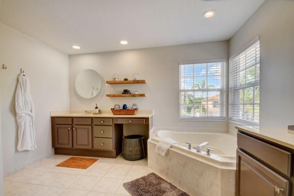 Bahia Bay, 4006 Bahia Isle Cir, Wellington, Florida 33449, image 2