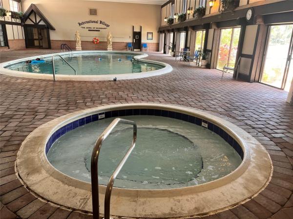 International Village At Inverrary, 3710 Inverrary Dr #3XY, Lauderhill, Florida 33319, image 3