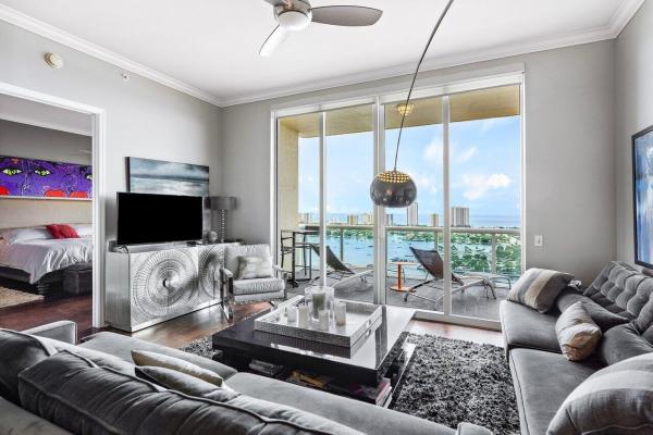 Marina Grande Club & Residences, 2640 Lake Shore Dr #2609, Riviera Beach, Florida 33404, image 3