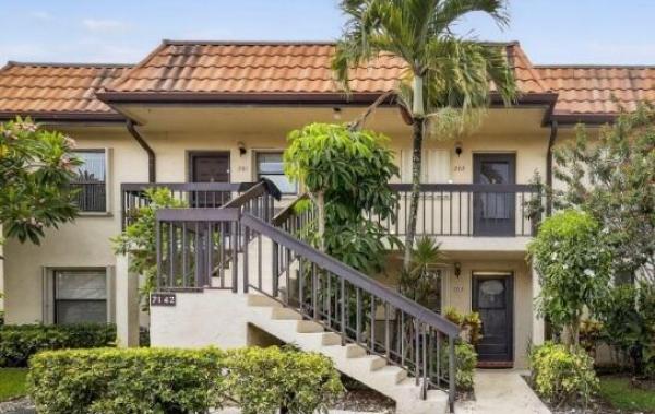 7142 Golf Colony Ct #102, Lake Worth, Florida 33467, image 1