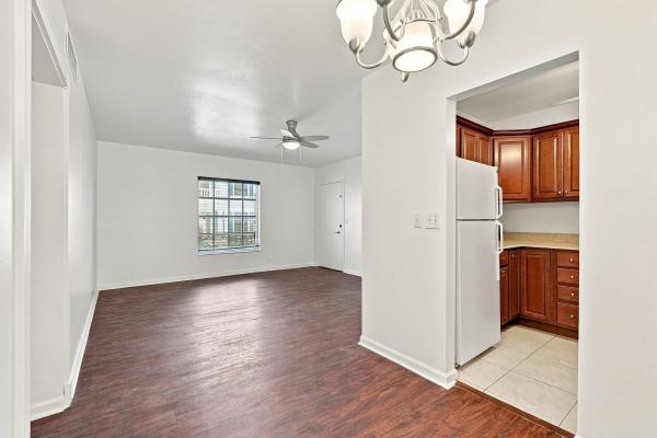 Imperial Point Colonnades, 2211 NE 67th St #1102, Fort Lauderdale, Florida 33308, image 2