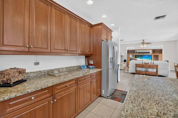 7541 Downwinds Ln, Lake Worth, Florida 33467, image 3